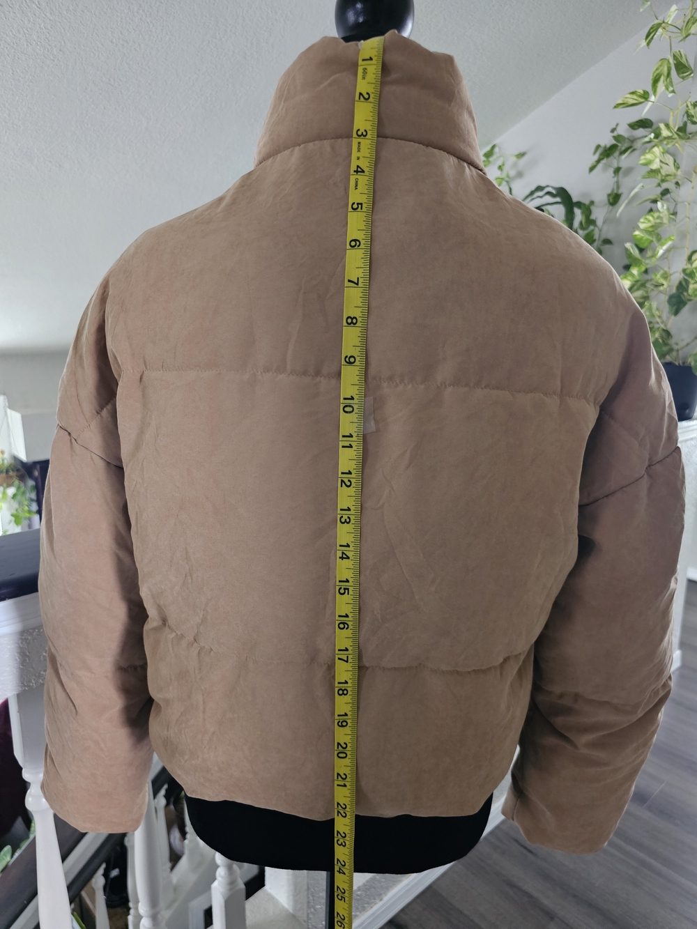 NWT Ci Sono Cropped Boxy Puffer Jacket in Taupe - Picture 13 of 15